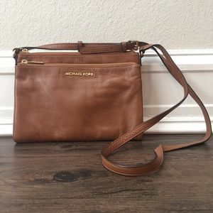 Michael Kors bag *Lowest price unless bundled*